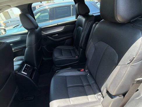 Used 2024 MAZDA CX-90 3.3 Turbo w/ Premium Package AWD/4WD image 10