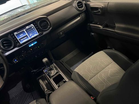 Certified 2023 Toyota Tacoma TRD Off-Road image 10