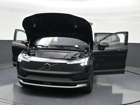 New 2026 Volvo EX30 Cross Country Ultra AWD/4WD image 34