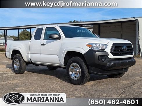 Used 2022 Toyota Tacoma image 1