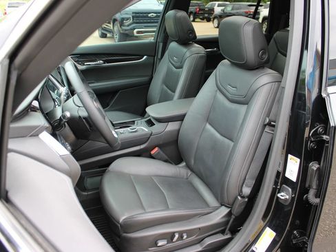 Certified 2021 Cadillac XT6 Premium Luxury AWD/4WD image 14