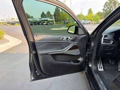 Used 2021 BMW X5 xDrive45e w/ M Sport Package AWD/4WD image 9