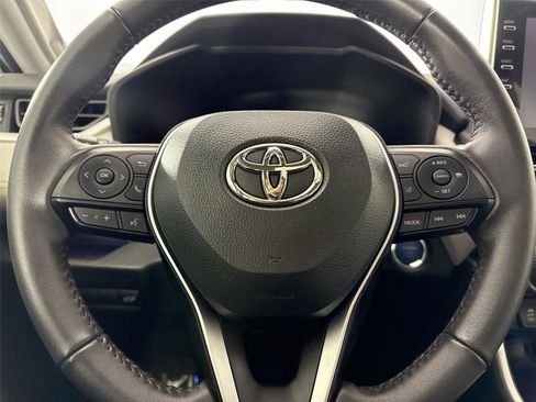 Certified 2022 Toyota RAV4 Limited image 16
