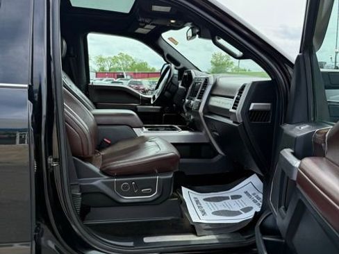 Used 2017 Ford F350 Platinum w/ Platinum Ultimate Package image 5