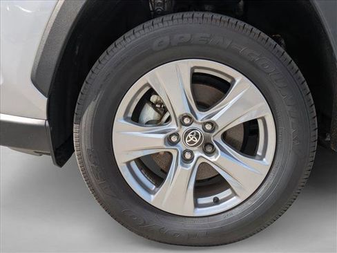 Used 2025 Toyota RAV4 LE image 8