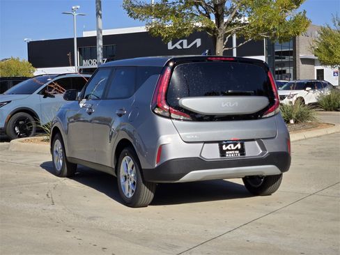 New 2025 Kia Soul LX image 3