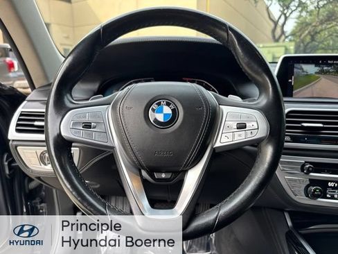 Used 2021 BMW 740i w/ Premium Package RWD image 8