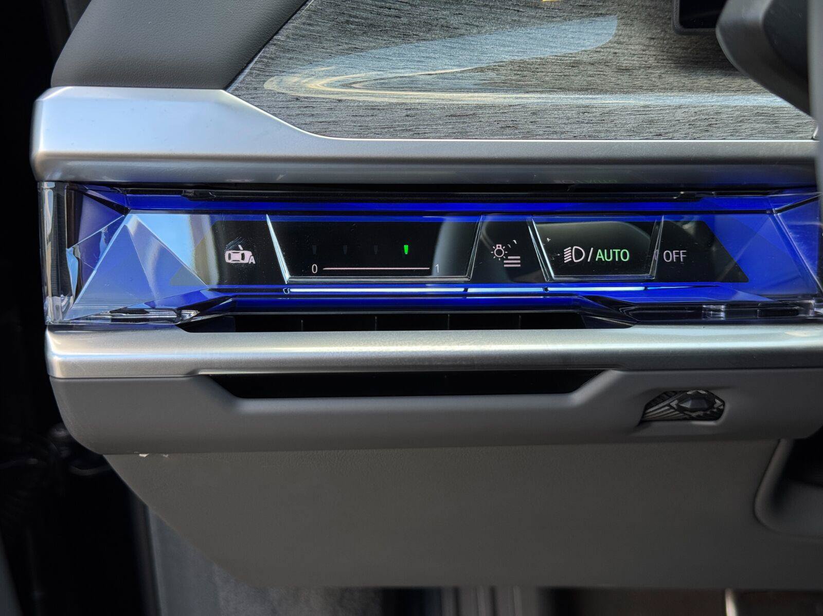 Used 2023 BMW i7 xDrive60 AWD/4WD image 19
