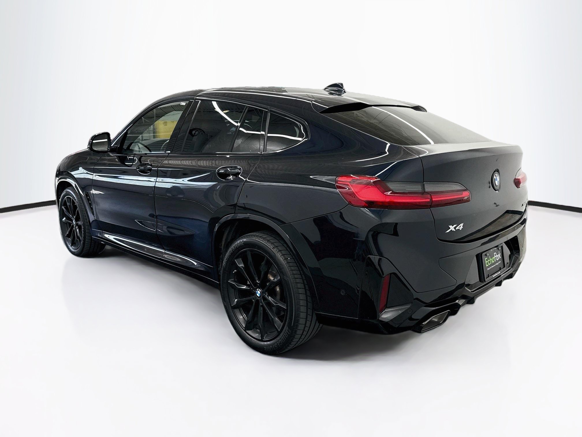 Used 2024 BMW X4 xDrive30i w/ Premium Package AWD/4WD image 5