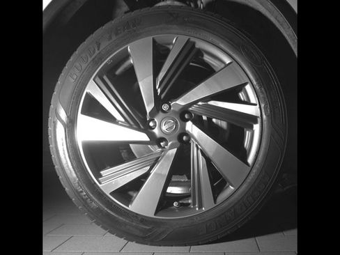 Used 2018 Nissan Murano Platinum w/ Cargo Package image 9