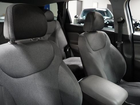 Used 2019 Hyundai Santa Fe SE FWD image 30