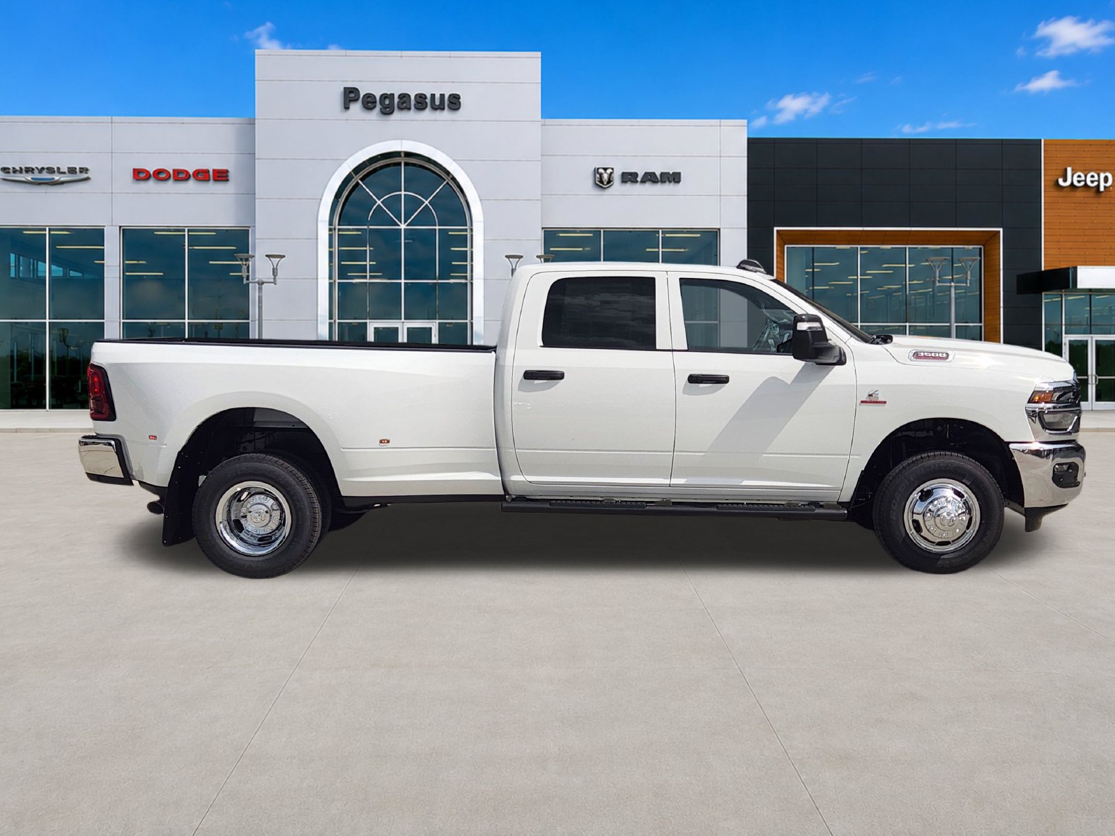 New 2026 RAM 3500 Tradesman AWD/4WD image 7