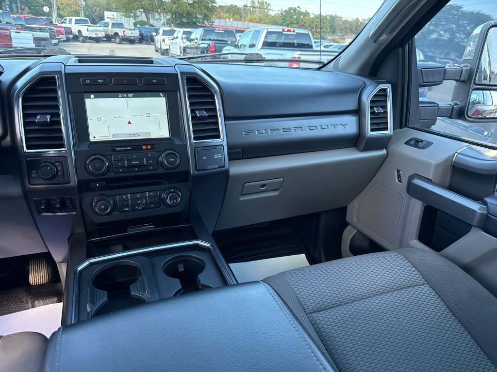 Used 2017 Ford F250 XLT w/ XLT Premium Package AWD/4WD image 13