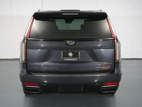 Used 2023 Cadillac Escalade Sport w/ LPO, ONYX Package image 17