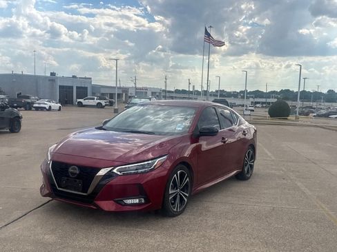 Used 2023 Nissan Sentra SR w/ SR Premium Package FWD image 9