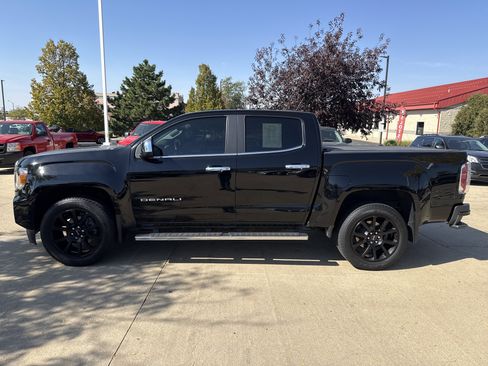 Used 2022 GMC Canyon Denali image 8
