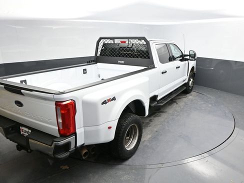 Used 2023 Ford F350 XLT image 30