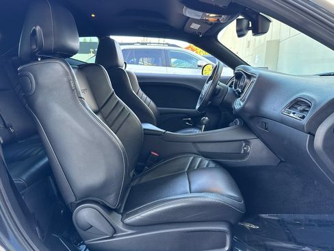 Used 2016 Dodge Challenger SRT Hellcat RWD image 14
