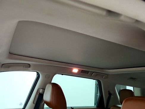 Used 2023 Nissan Pathfinder Platinum w/ Cargo Package image 10