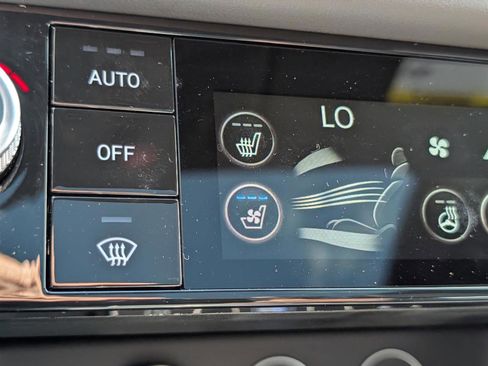 Used 2024 Genesis G70 3.3T Advanced image 28