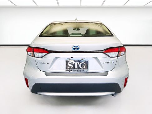 Used 2022 Toyota Corolla LE w/ Carpet Mat Package (TMS) FWD image 5