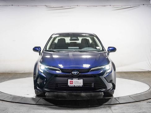 Certified 2025 Toyota Corolla LE FWD image 6