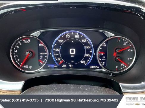 Used 2023 Chevrolet Traverse Premier image 14