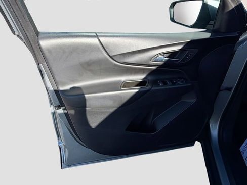 Used 2023 Chevrolet Equinox LT image 20