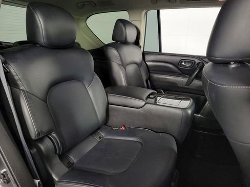 Used 2024 INFINITI QX80 Luxe image 16