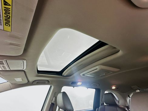 Used 2014 Honda Odyssey EX-L image 25