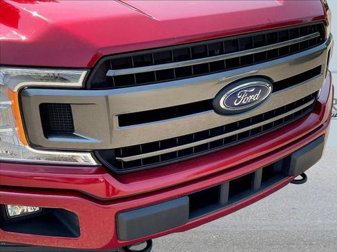 Used 2018 Ford F150 XLT w/ Equipment Group 302A Luxury AWD/4WD image 33