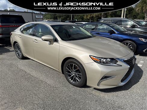Used 2017 Lexus ES 350 w/ Luxury Package FWD image 1