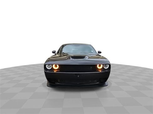 Used 2022 Dodge Challenger GT image 3