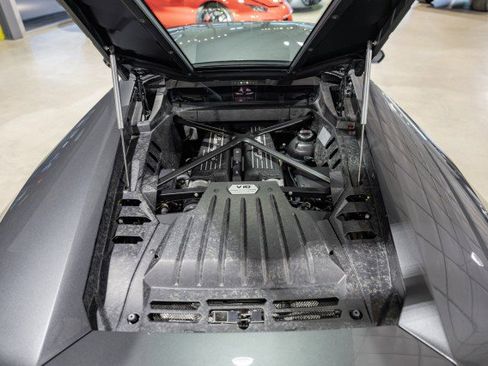 Used 2015 Lamborghini Huracan LP 610-4 image 24