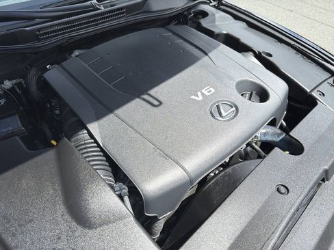 Used 2013 Lexus IS 250C RWD image 9