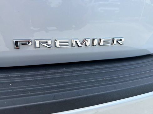 Used 2024 Chevrolet Tahoe Premier RWD image 11