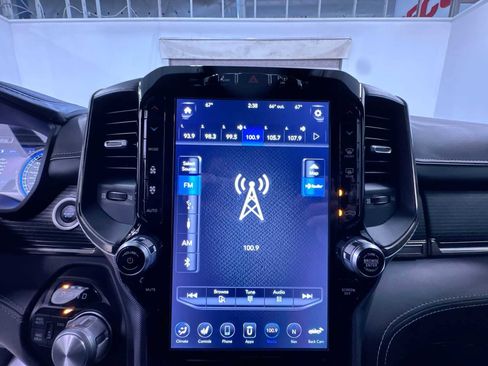 Used 2019 RAM 1500 Limited AWD/4WD image 17