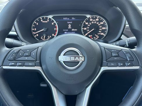 Used 2026 Nissan Altima 2.5 SV FWD image 28