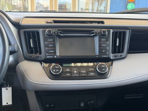 Used 2017 Toyota RAV4 XLE FWD image 17