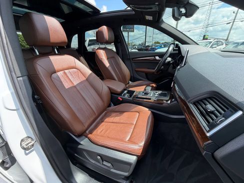 Used 2020 Audi Q5 2.0T Premium Plus w/ Premium Plus Package AWD/4WD image 14