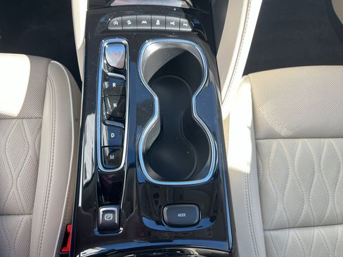 Used 2023 Buick Envision Avenir image 20