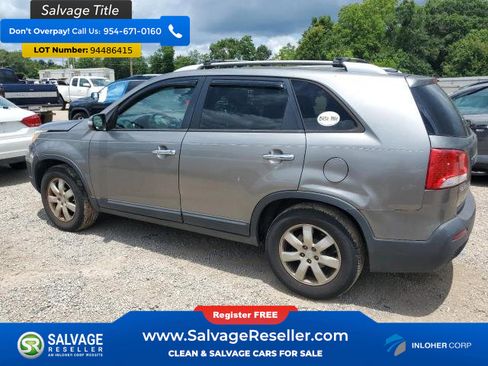 Used 2012 Kia Sorento LX w/ Convenience Pkg image 3