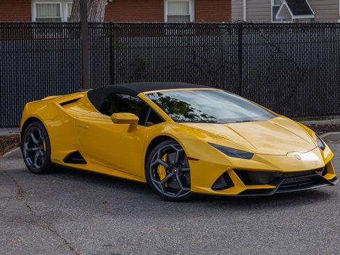 Used 2024 Lamborghini Huracan EVO image 8