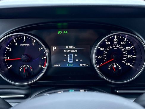 Used 2022 Kia Carnival LX image 23