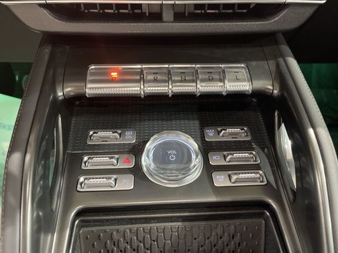 New 2024 Lincoln Nautilus Premier w/ Equipment Group 102A image 24