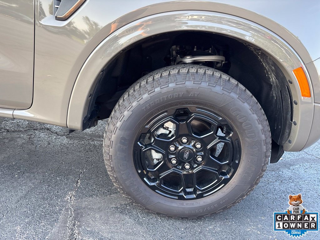 Used 2025 Ford Ranger Lariat w/ Black Appearance Package AWD/4WD image 12