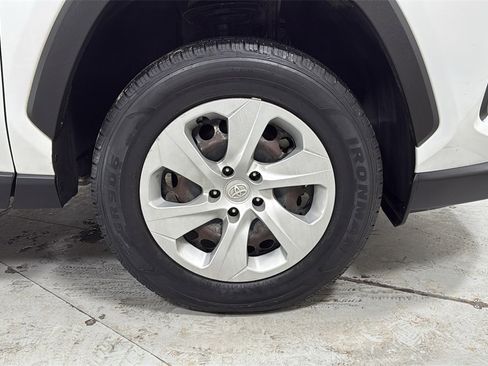 Certified 2023 Toyota RAV4 LE image 21