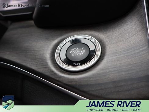 Used 2021 Jeep Grand Cherokee L Overland w/ Luxury Tech Group IV AWD/4WD image 34
