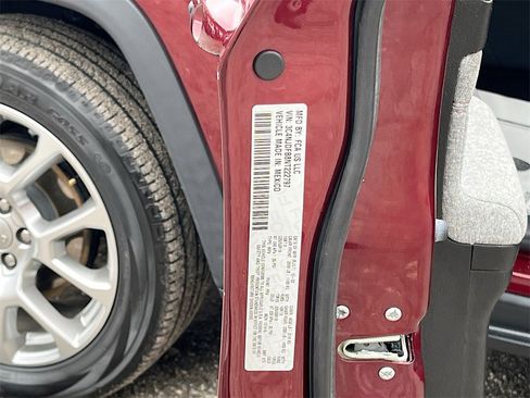 Certified 2022 Jeep Compass 4WD image 27