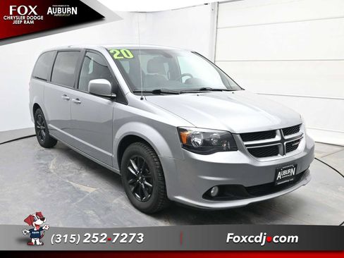 Used 2020 Dodge Grand Caravan GT image 2